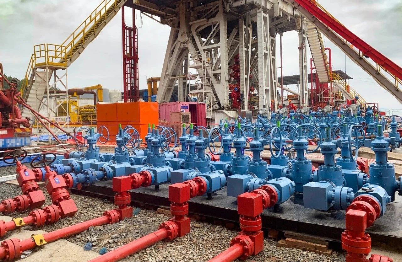 國(guó)內(nèi)首臺(tái)套 神開全自動(dòng)碳纖維檢測(cè) 設(shè)備成功交付(圖3)